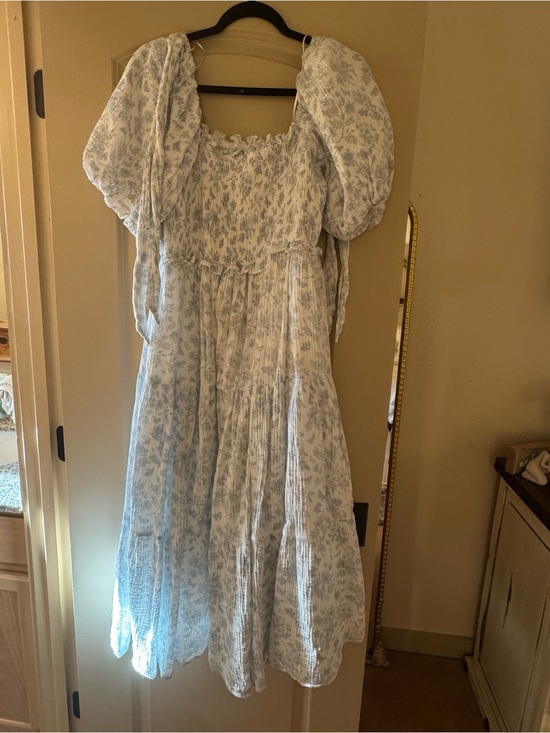 Worth Collective Dresses & Skirts - Light Blue Floral Puff-Sleeve Maxi Dress